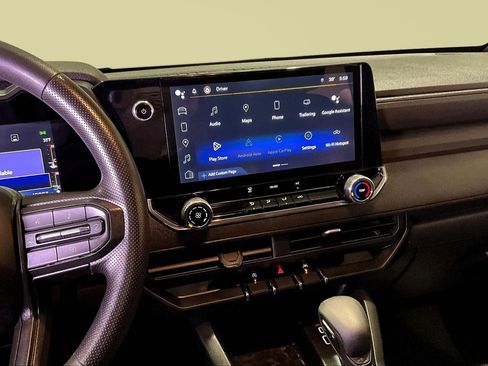 Used 2023 Chevrolet Colorado W/T image 10