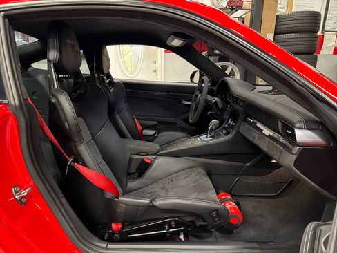 Used 2019 Porsche 911 GT3 RS image 26