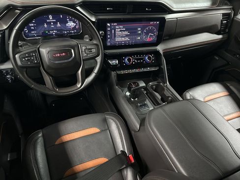 Used 2024 GMC Sierra 1500 AT4 w/ Technology Package AWD/4WD image 13