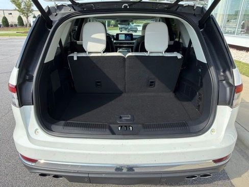 Used 2025 Lincoln Aviator 2WD image 41