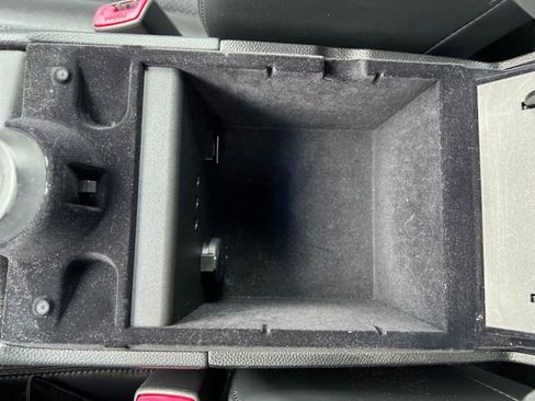 Used 2010 INFINITI G37 Journey w/ Premium Pkg image 24