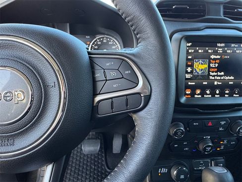 Used 2022 Jeep Renegade Latitude w/ Convenience Group image 16