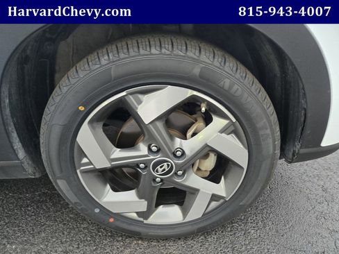 Used 2023 Hyundai Venue SEL w/ Cargo Package image 34