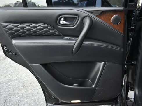 Used 2019 INFINITI QX80 Luxe image 37