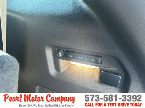 Used 2022 Ford Explorer Platinum w/ Premium Technology Package image 26