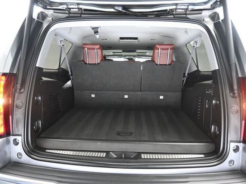 Used 2019 Chevrolet Suburban Premier w/ Premier Plus Edition AWD/4WD image 56