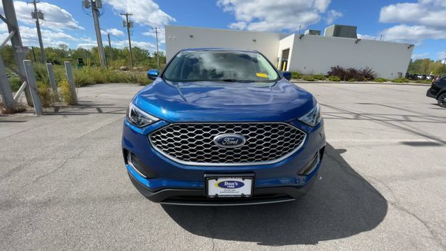 Certified 2023 Ford Edge SEL w/ Convenience Package AWD/4WD image 3