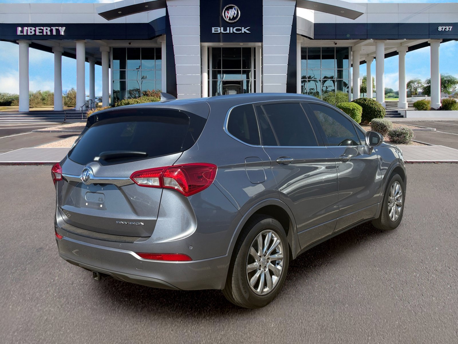 Used 2019 Buick Envision Essence w/ LPO, Active Package FWD image 2