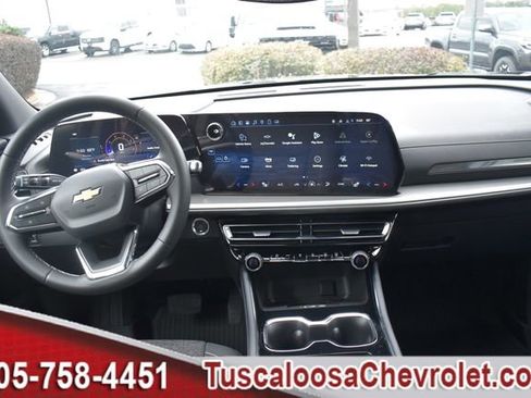 New 2025 Chevrolet Traverse LT w/ Driver Confidence Package image 3