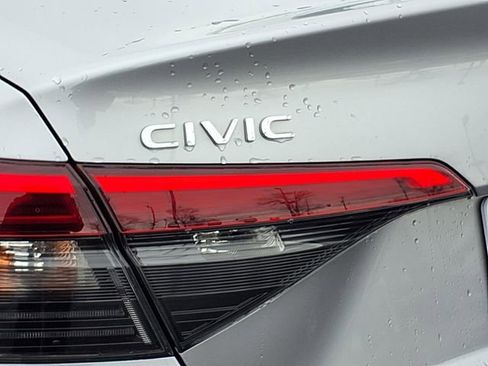 Used 2022 Honda Civic Sport image 19