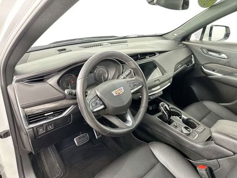 Used 2023 Cadillac XT4 Sport image 11