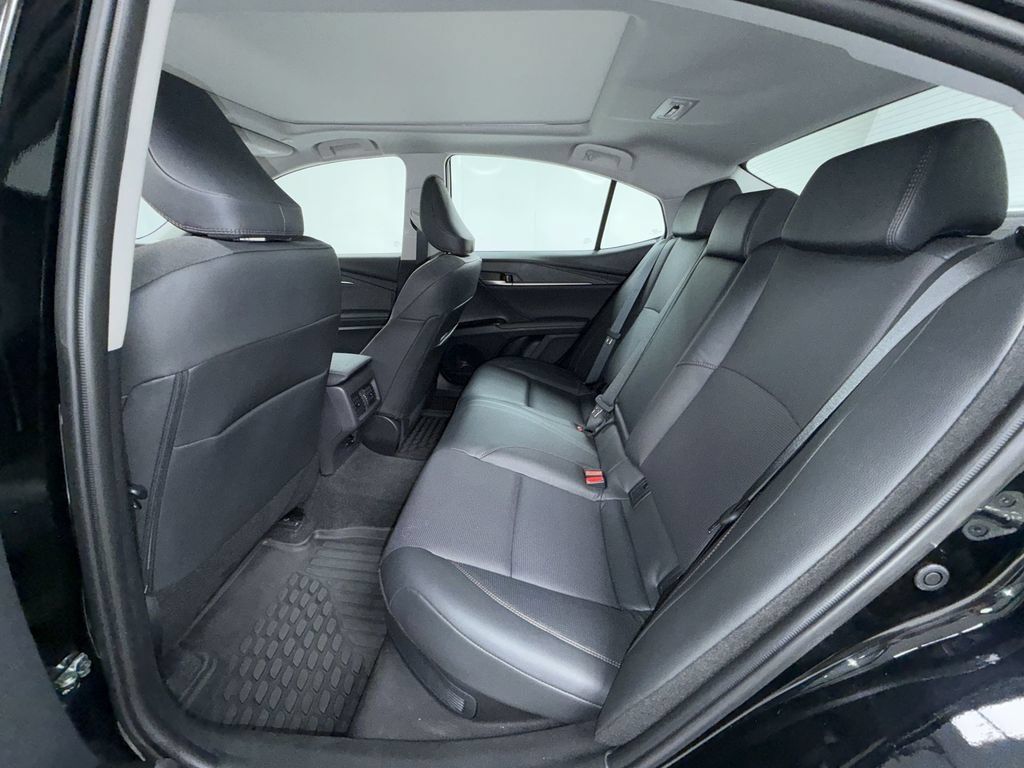 Certified 2026 Toyota Camry XLE AWD/4WD image 6