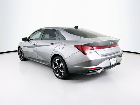 Used 2023 Hyundai Elantra SEL w/ Convenience Package image 5