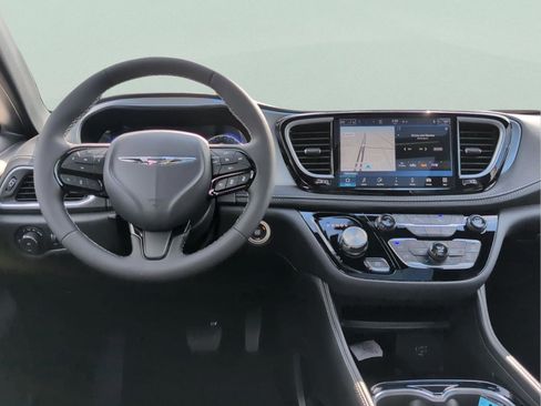 New 2026 Chrysler Pacifica Limited w/ S Appearance Package image 34