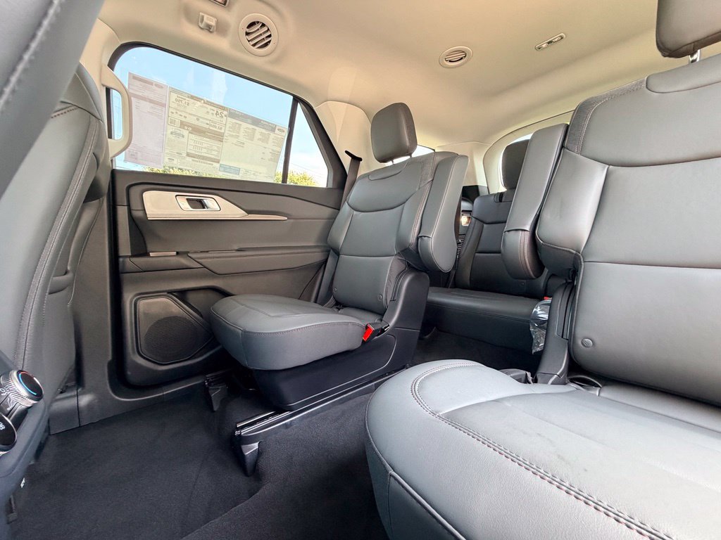 New 2026 Ford Explorer Active w/ Active Comfort Package RWD image 10