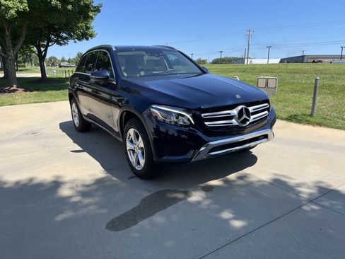 Used 2018 Mercedes-Benz GLC 300 image 2
