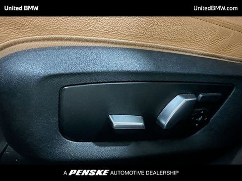 Used 2021 BMW 530i xDrive w/ Convenience Package image 4