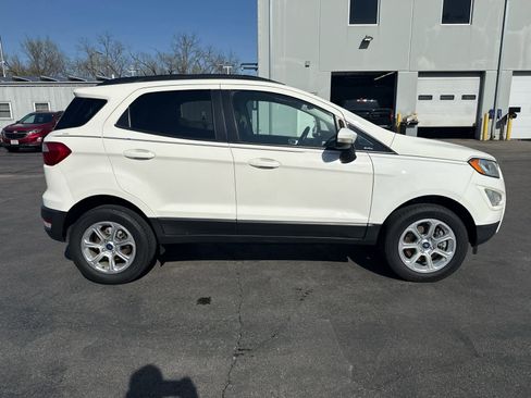Used 2018 Ford EcoSport SE image 2