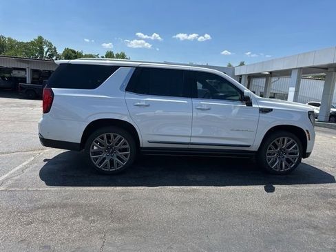 Used 2025 GMC Yukon Denali Ultimate AWD/4WD image 21