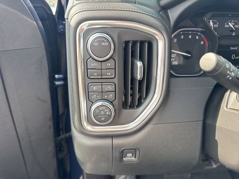 Used 2021 GMC Sierra 1500 SLT AWD/4WD image 11