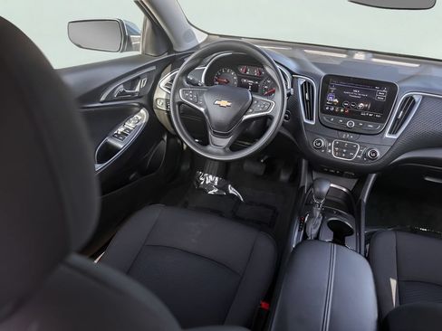 Used 2025 Chevrolet Malibu LT FWD image 28