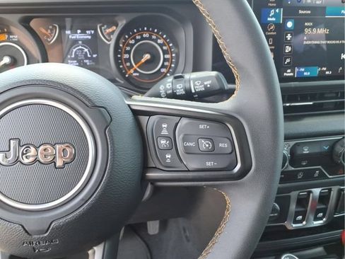Used 2024 Jeep Wrangler Sport AWD/4WD image 25