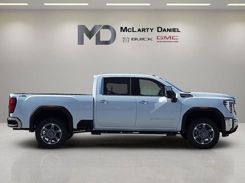 New 2026 GMC Sierra 2500 SLT w/ SLT Premium Package AWD/4WD image 6