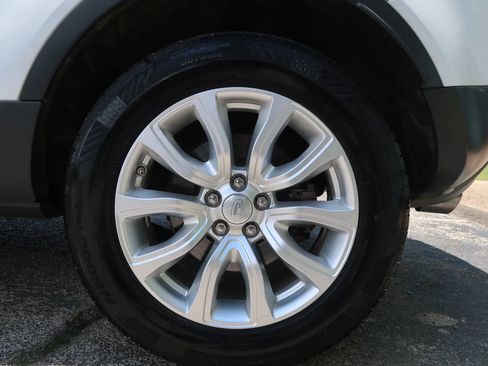 Used 2019 Land Rover Range Rover Evoque AWD/4WD image 57