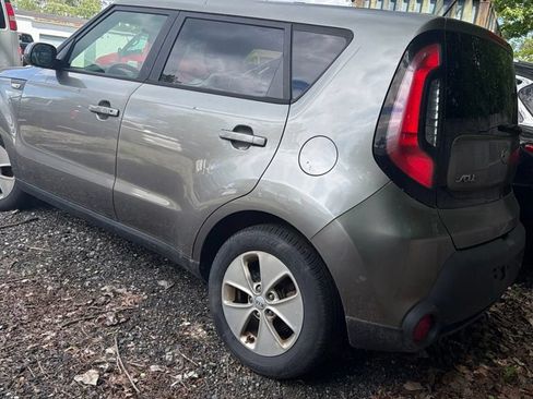 Used 2014 Kia Soul FWD image 4