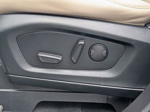 Used 2022 Ford Explorer Limited w/ Equipment Group 301A image 20