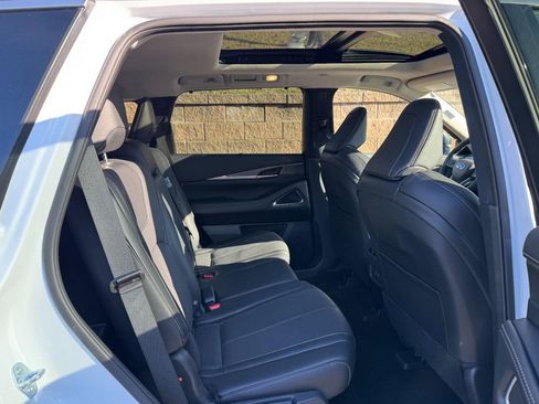 Used 2026 INFINITI QX60 Luxe w/ Cargo Package image 10