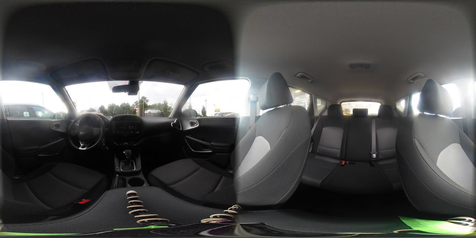 Used 2025 Kia Soul LX w/ LX Technology Package FWD image 36