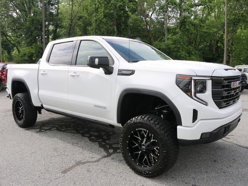 Used 2025 GMC Sierra 1500 Elevation w/ Elevation Premium Package AWD/4WD image 10