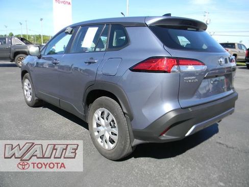 Used 2024 Toyota Corolla Cross L AWD/4WD image 4