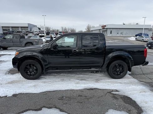 Used 2021 Nissan Frontier SV w/ Midnight Edition Floor Mats image 1