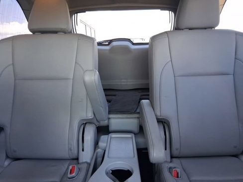 Used 2015 Toyota Highlander XLE FWD image 22