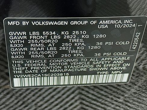 Used 2025 Volkswagen Atlas Cross Sport SE image 12