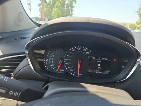 Used 2022 Chevrolet Trax LS w/ Tint and Cruise Package AWD/4WD image 19