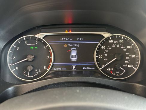 Used 2025 Nissan Altima 2.5 SV FWD image 41