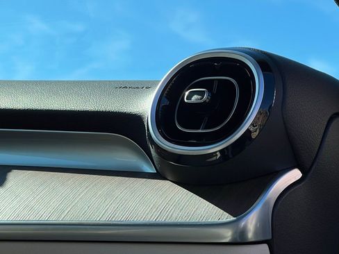 Certified 2023 Mercedes-Benz C 300 4MATIC Sedan image 18