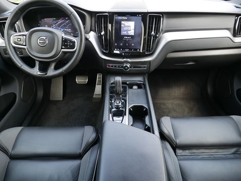 Used 2022 Volvo XC60 T8 R-Design w/ Advanced Package image 10