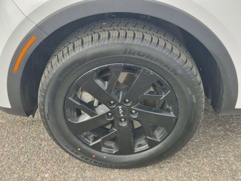 Used 2023 Kia Sorento S AWD/4WD image 18