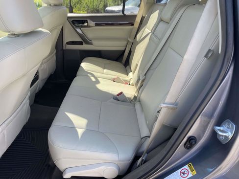 Used 2015 Lexus GX 460 w/ Premium Package AWD/4WD image 8