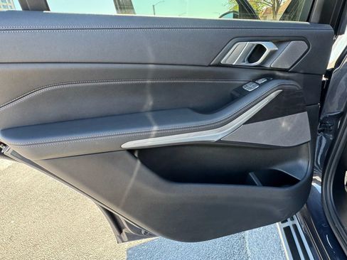 Used 2021 BMW X7 xDrive40i w/ Premium Package image 16