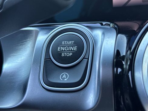 Certified 2025 Mercedes-Benz GLB 250 image 26