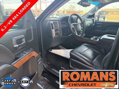 Used 2018 Chevrolet Silverado 1500 High Country image 9