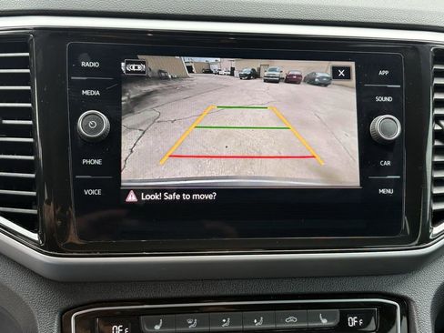 Used 2023 Volkswagen Atlas Cross Sport SE image 18