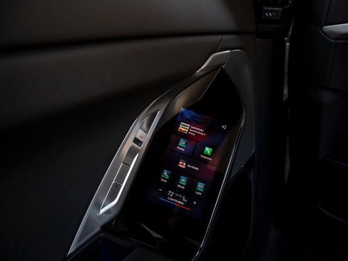 New 2025 BMW i7 xDrive60 image 21