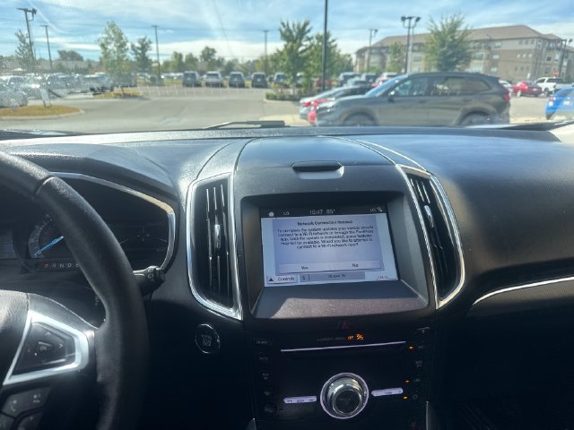 Used 2019 Ford Edge Titanium FWD image 14