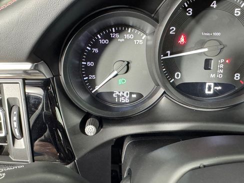 Certified 2026 Porsche Macan AWD/4WD image 31